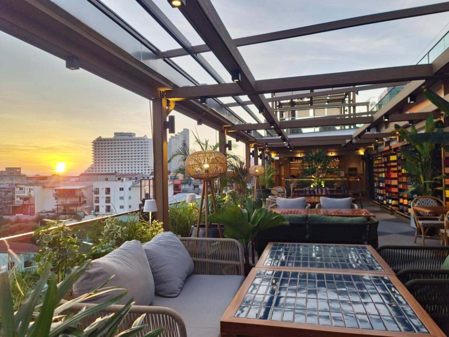 Tribe Pattaya Hotel Exterior foto